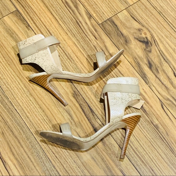 Guess Gold/Silver Heels - Picture 1 of 3